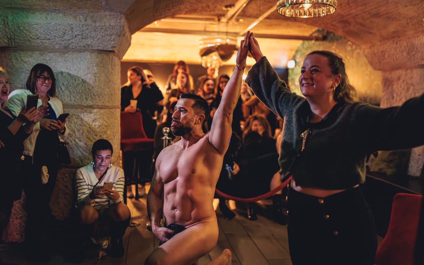 Chippendale EVJF surprise en PACA — Les Gentlemen